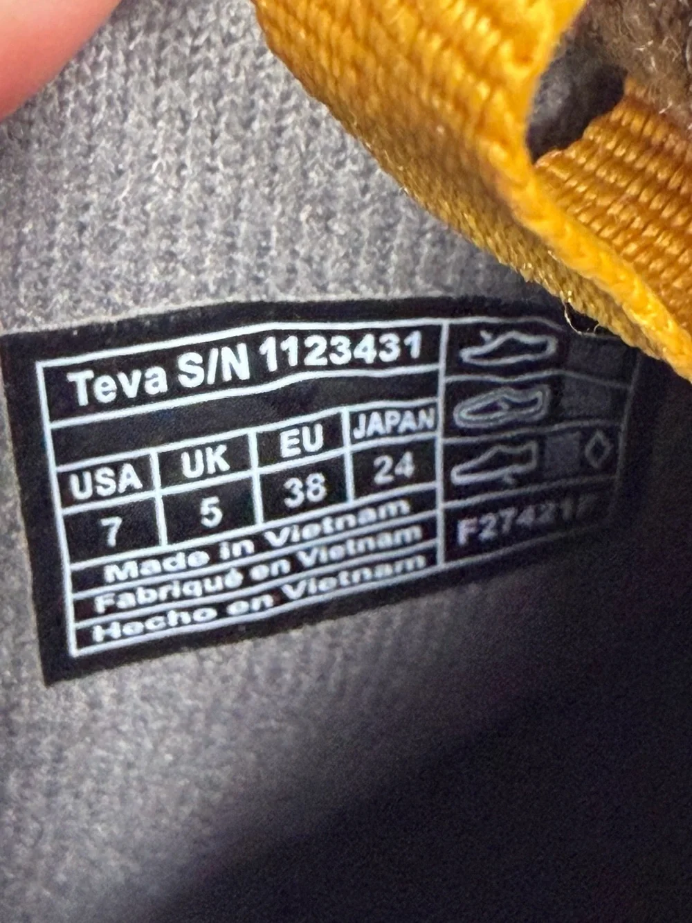 TEVA / black quitled ReEmber Mid camping booties 1123431 / 7
